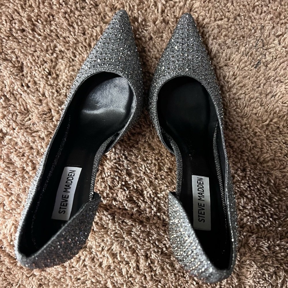 Steve Madden Silver Jeweled Pumps 7.5